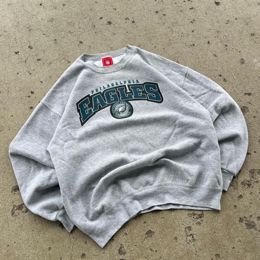 Vintage 2000s NFL Philadelphia Eagles Football Crewneck Sweatshirt